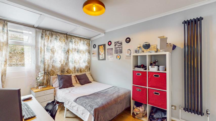			3 Bedroom, 1 bath, 1 reception Flat			 Netherwood Street, West Hampstead (Inclusive of Gas)